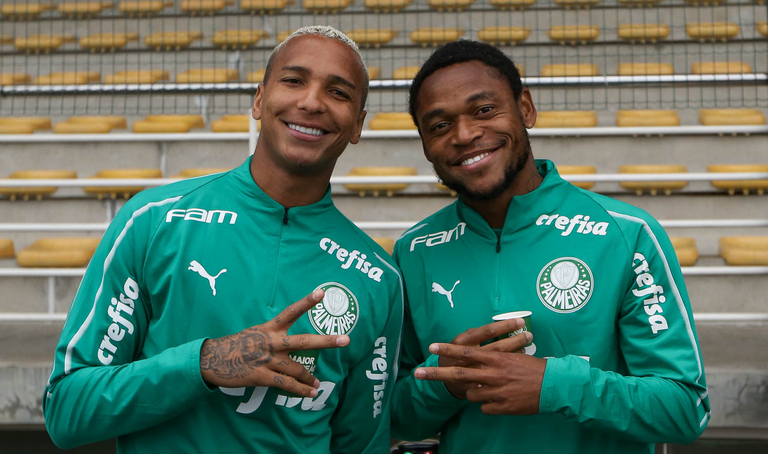 Deyverson e Luiz Adriano