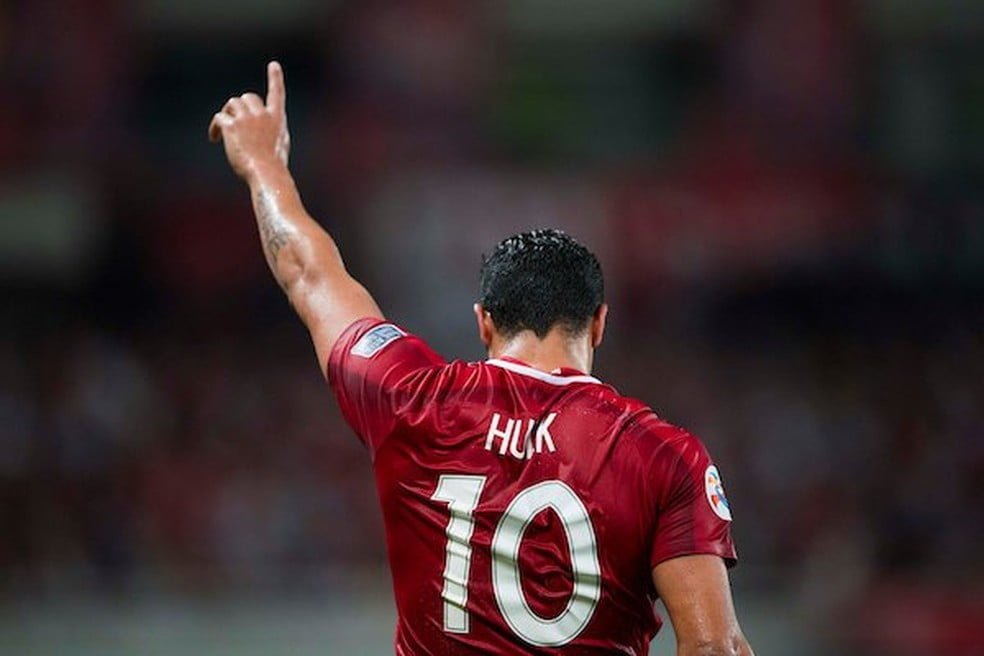 Após Atlético entrar na parada, Palmeiras detalha conversas por acerto com Hulk; atacante é sonho da diretoria do Verdão