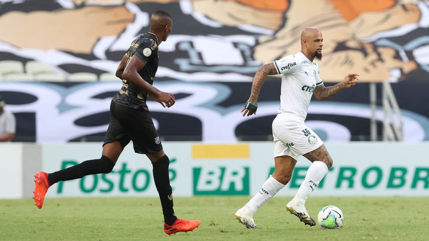 Felipe Melo retorna e deixa recado para a torcida; volante vinha sendo baixa por conta de lesão no tornozelo