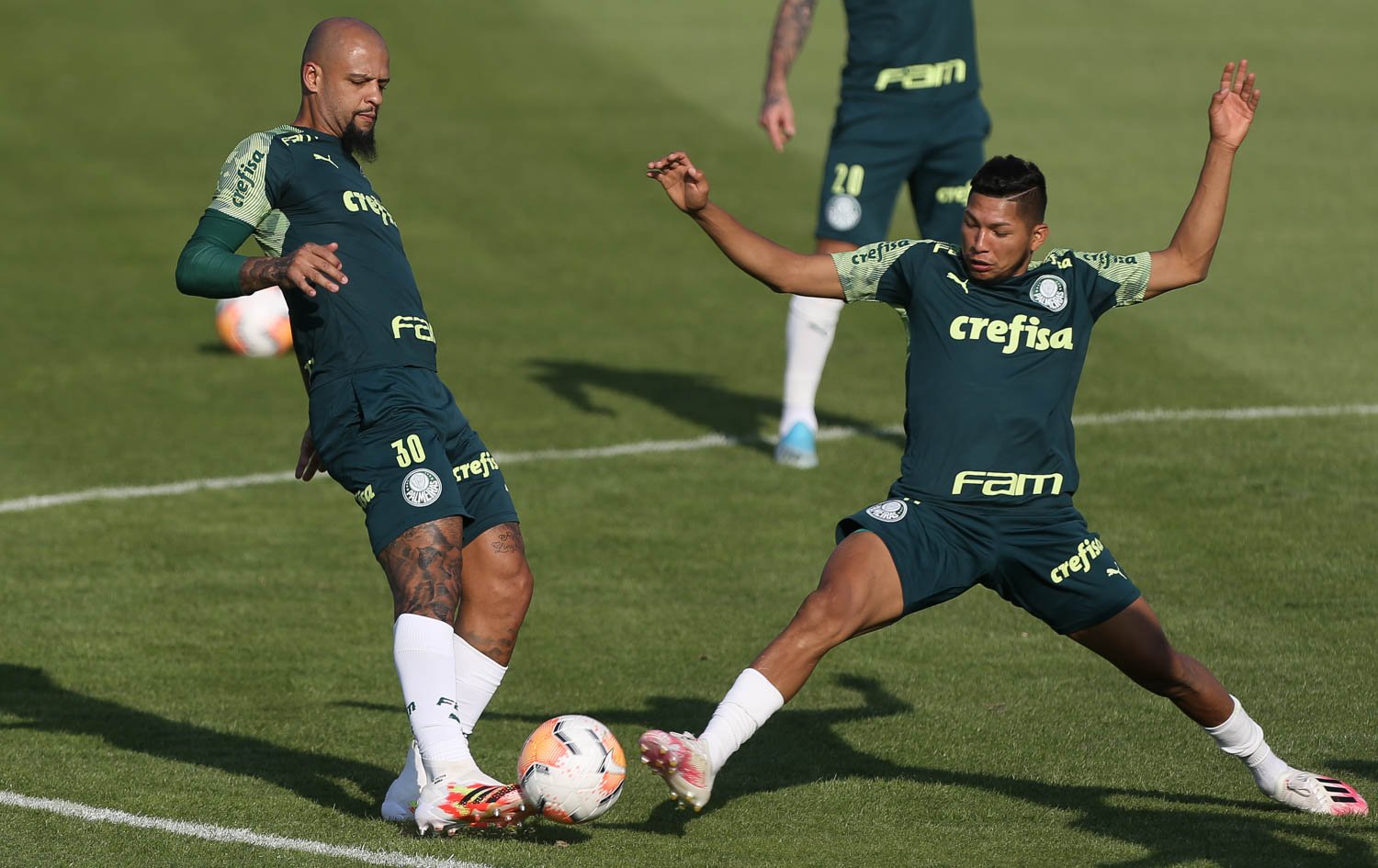 Palmeiras terá seis desfalques de peso contra o Corinthians; Felipe Melo e Patrick de Paula continuam como baixas 9 Palmeiras terá seis desfalques de peso contra o Corinthians; Felipe Melo e Patrick de Paula continuam como baixas
