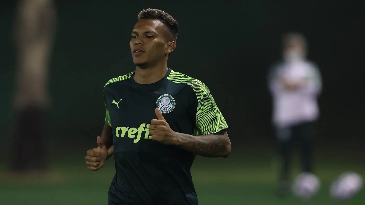 Com Veron puxando a fila, Palmeiras tem três atletas em top-10 dos mais valiosos do Brasil