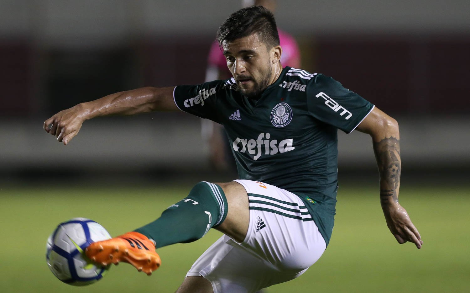 Antes de 'escanteio', atacante agrada Abel e vira sombra de Luiz Adriano no Palmeiras; Victor Luiz também entra nos planos do técnico 1 victor luis