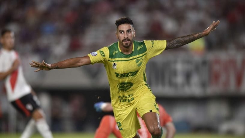 Francisco Pizzini, do Defensa y Justicia, teme Palmeiras e aponta principal nome do Verdão: "Precisamos trabalhar para não sofrer" 1 Atacante elogiou o Palmeiras