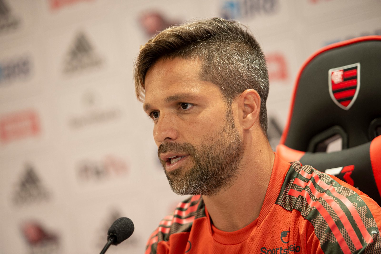 Diego, do Flamengo, não esconde rivalidade com Palmeiras e dá o que falar: "Concorrentes no cenário", diz meia 1 Diego falou sobre a rivalidade