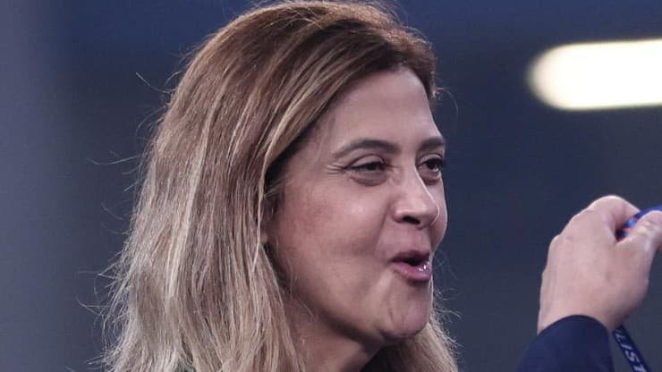 Empresário quer colocar meia pretendido pelo PSG no Palmeiras e Leila é acionada