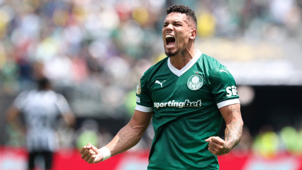 "Quando acabar o Mundial..."; Abel Ferreira faz alerta preocupante sobre lesão de Paulinho 1 Paulinho. Foto: Cesar Greco/Palmeiras
