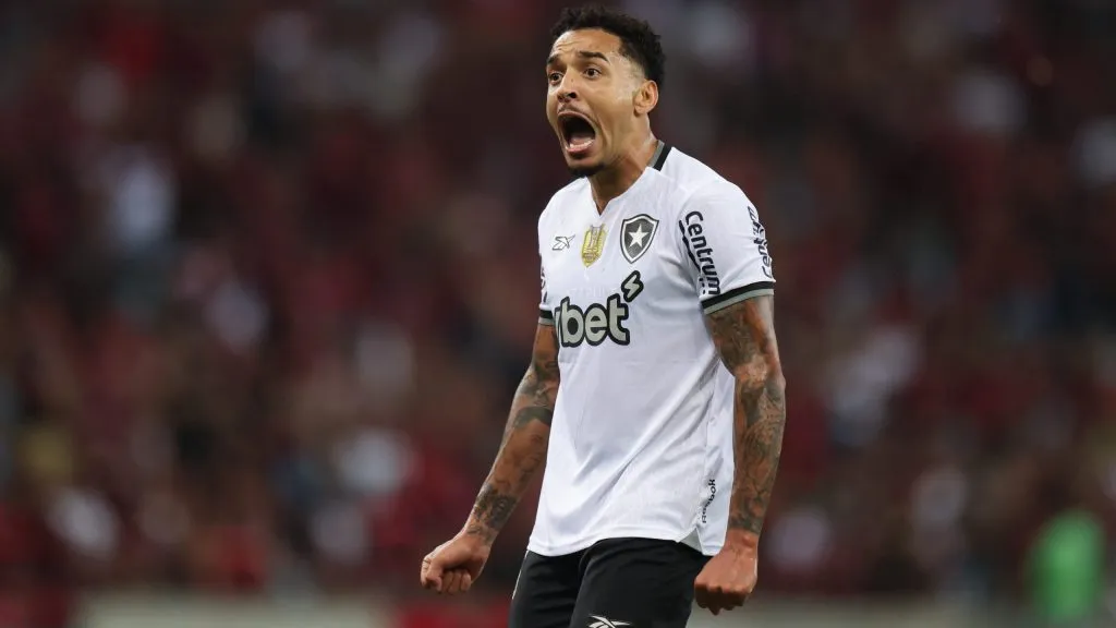 Foto: Lucas Figueiredo/Getty Images - Ex-Botafogo na mira de Abel
