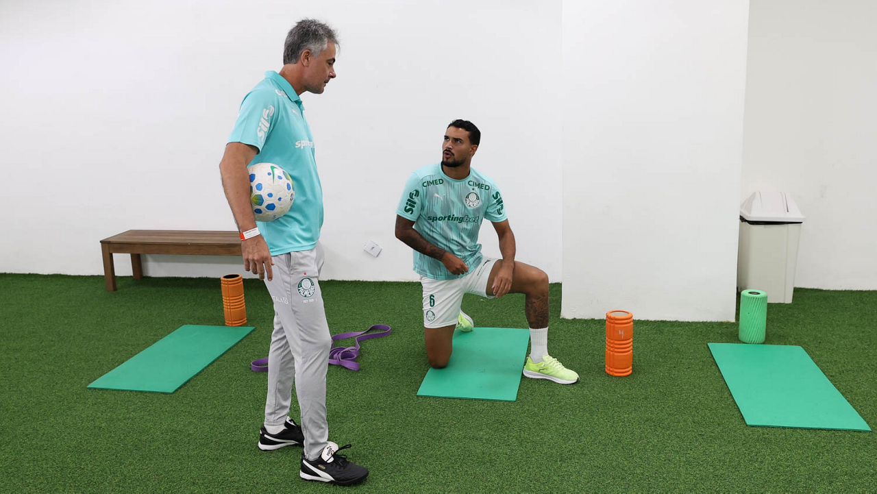 Após Piquerez, mais um titular do Palmeiras tem lesão séria confirmada 2 Jefté, lateral-esquerdo do Palmeiras. Foto: Cesar Greco