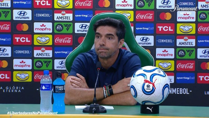 Abel Ferreira, do Palmeiras, em entrevista coletiva. Foto: Paramount+