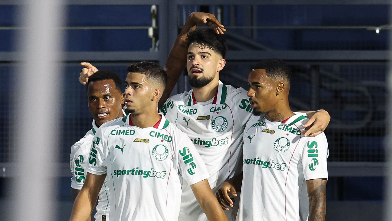 Bragantino x Palmeiras, pelo Campeonato Brasileiro.