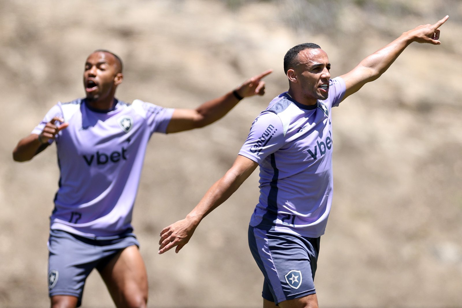 Foto: Vitor Silva/Botafogo - Marçal manda a real sobre Marlon Freitas, atualmente no Palmeiras.