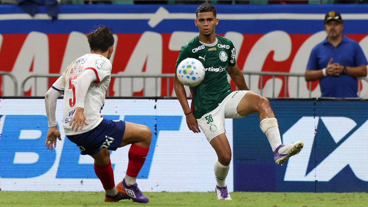 Arthur, lateral e um dos destaques do Alviverde. (Foto: Cesar Greco/Palmeiras/by Canon)