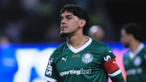 Palmeiras acelera para renovar com titular absoluto de Abel Ferreira 2 Gustavo Gómez é ídolo do Palmeiras. Foto: Ettore Chiereguini/AGIF