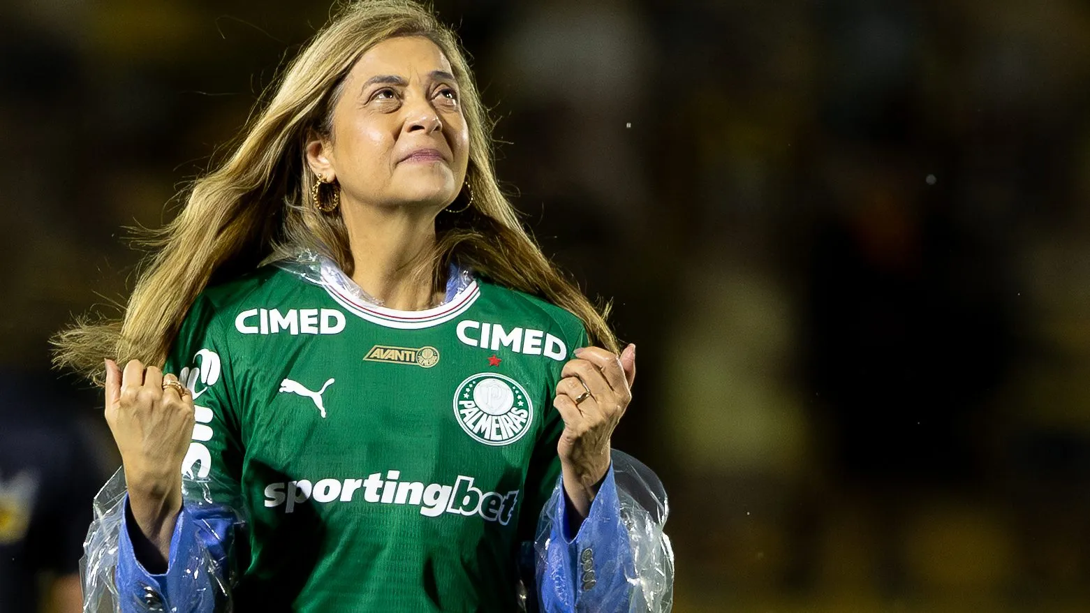 Após comentários, Leila Pereira rescinde com empresa badalada no Palmeiras, revela jornalista 2 Leila Pereira, do Palmeiras, avalia a saída de um atacante para o Grupo City. Foto: Joisel Amaral/AGIF