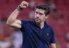 Palmeiras acelera para renovar com titular absoluto de Abel Ferreira Abel Ferreira, do Palmeiras, vai atrás de um novo camisa 5 no mercado da bola. Foto: Maxi Franzoi/AGIF