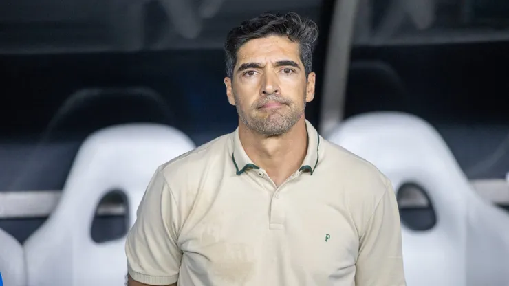 Abel Ferreira acompanha os bastidores do Palmeiras. Foto: Baggio Rodrigues/AGIF