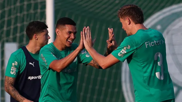 Naves, na mira da Europa, e zagueiros do Palmeiras. Foto: Cesar Greco