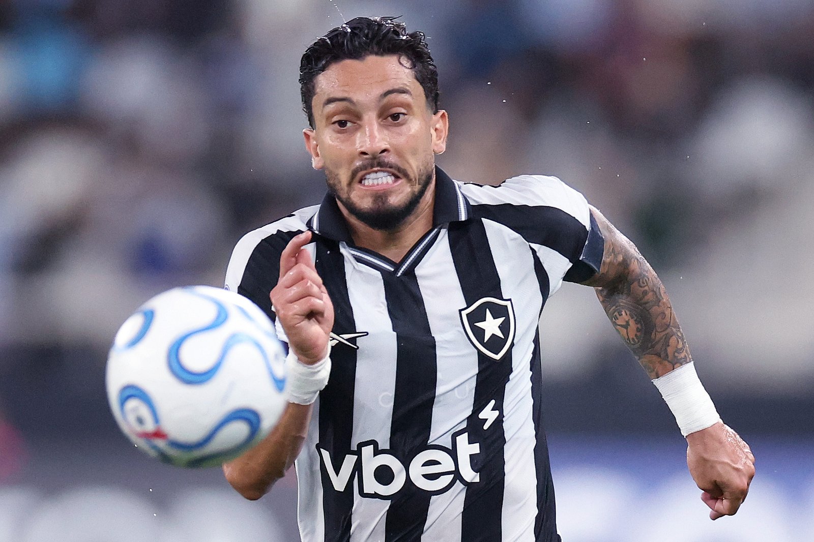 Alex Telles é mais um alvo da diretoria do Palmeiras. Foto: Vitor Silva/Botafogo.