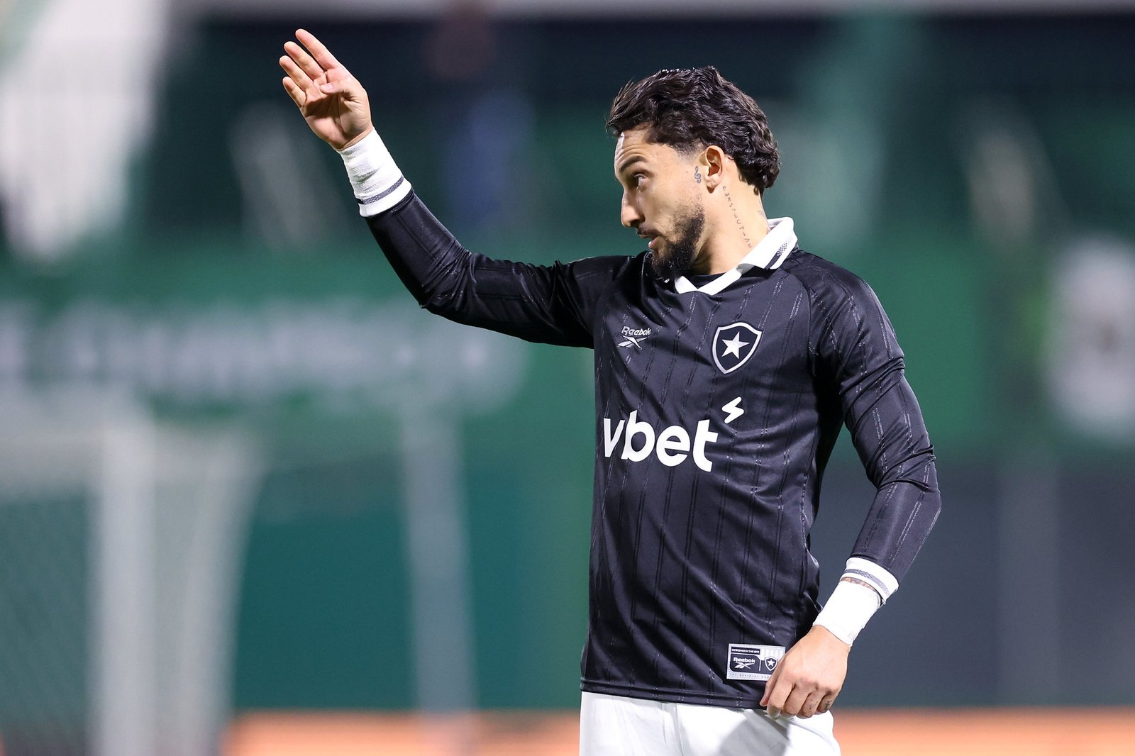 Alex Telles é mais um alvo da diretoria do Palmeiras. Foto: Vitor Silva/Botafogo.