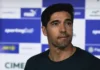 Palmeiras: Benfica toma decisão sobre chegada de Abel Ferreira Abel Ferreira teve uma definição sobre um possível acerto com o Benfica. Foto: Fabio Menotti/Palmeiras